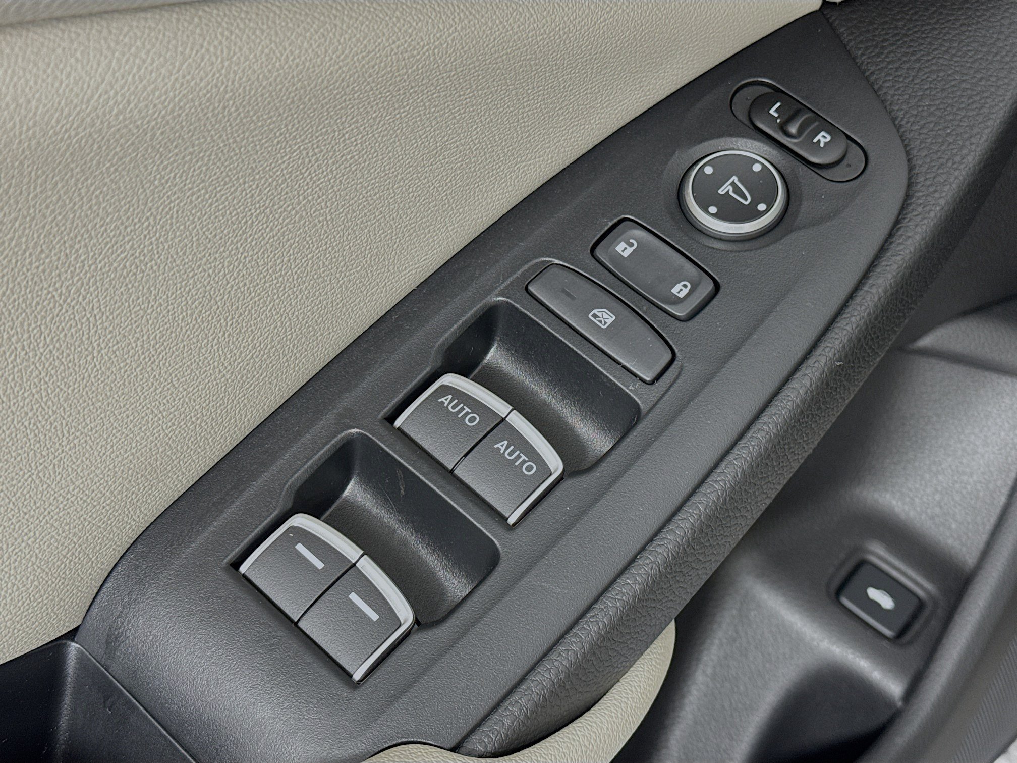 Certified 2019 Honda Accord Touring image 18