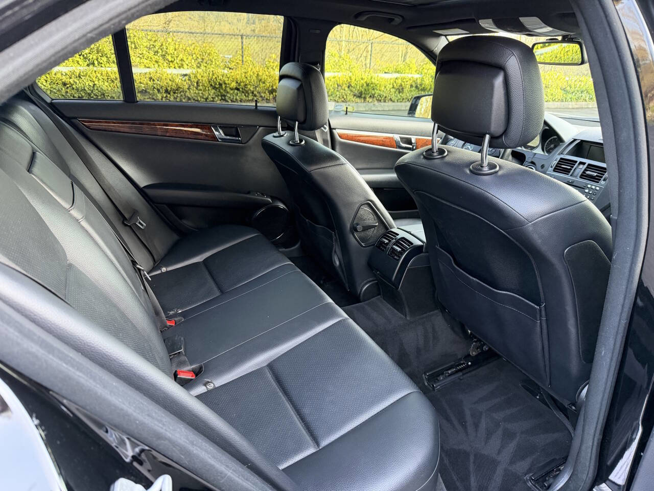 Used 2011 Mercedes-Benz C 300 4MATIC Sedan image 19