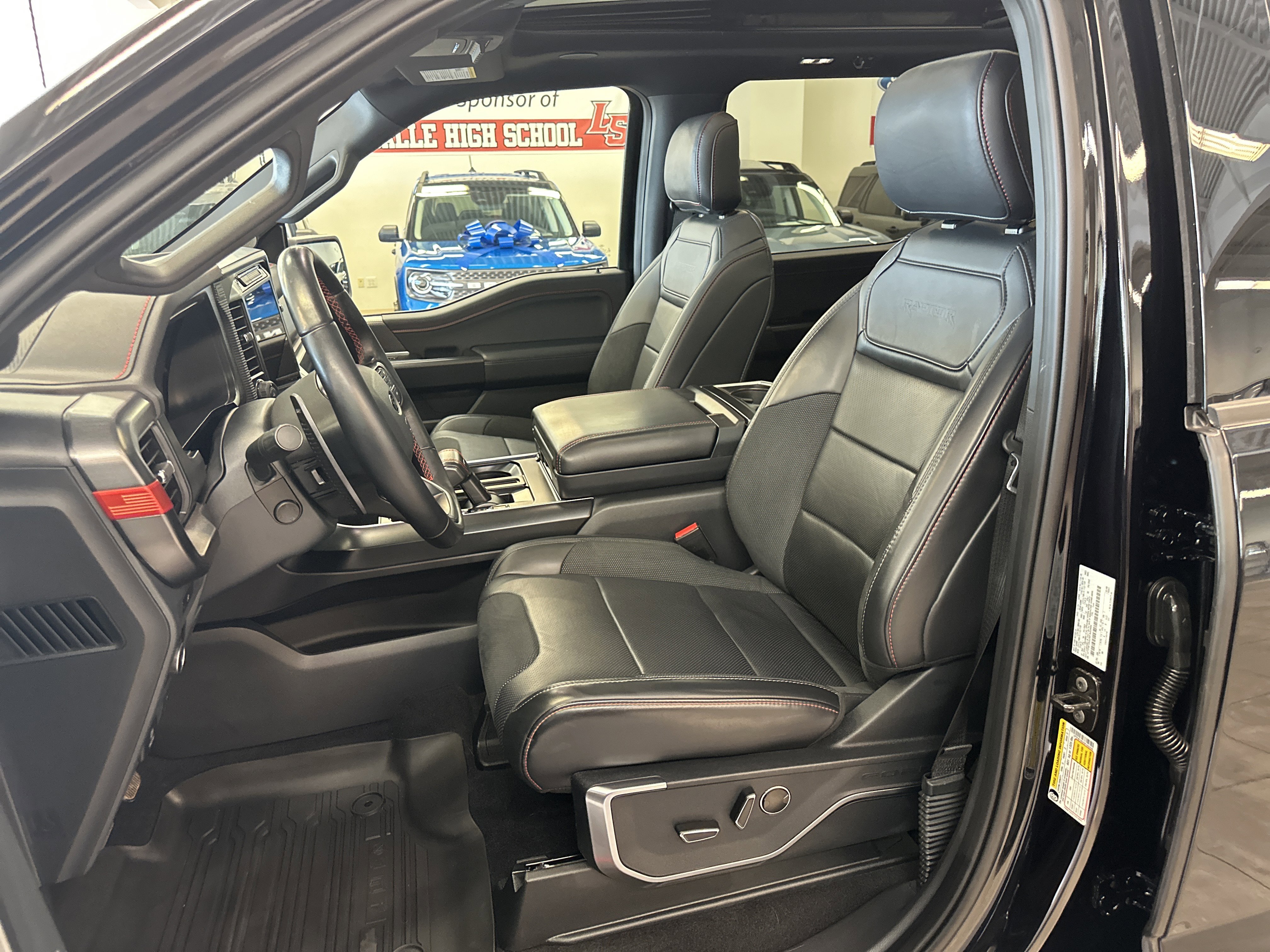 Used 2025 Ford F150 Raptor image 5