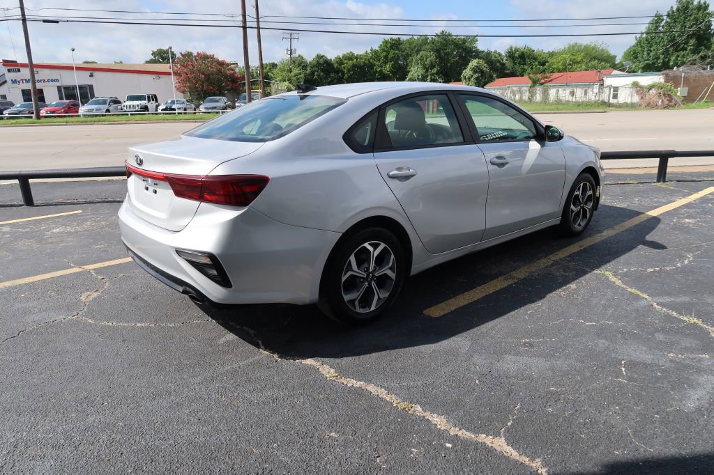 Used 2020 Kia Forte LXS image 3