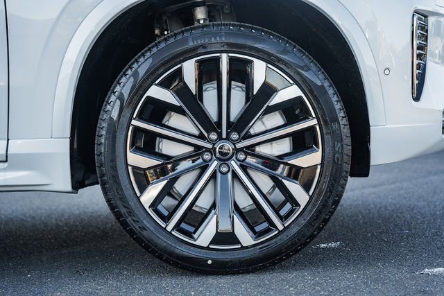 New 2026 Volvo XC90 B6 Plus image 17