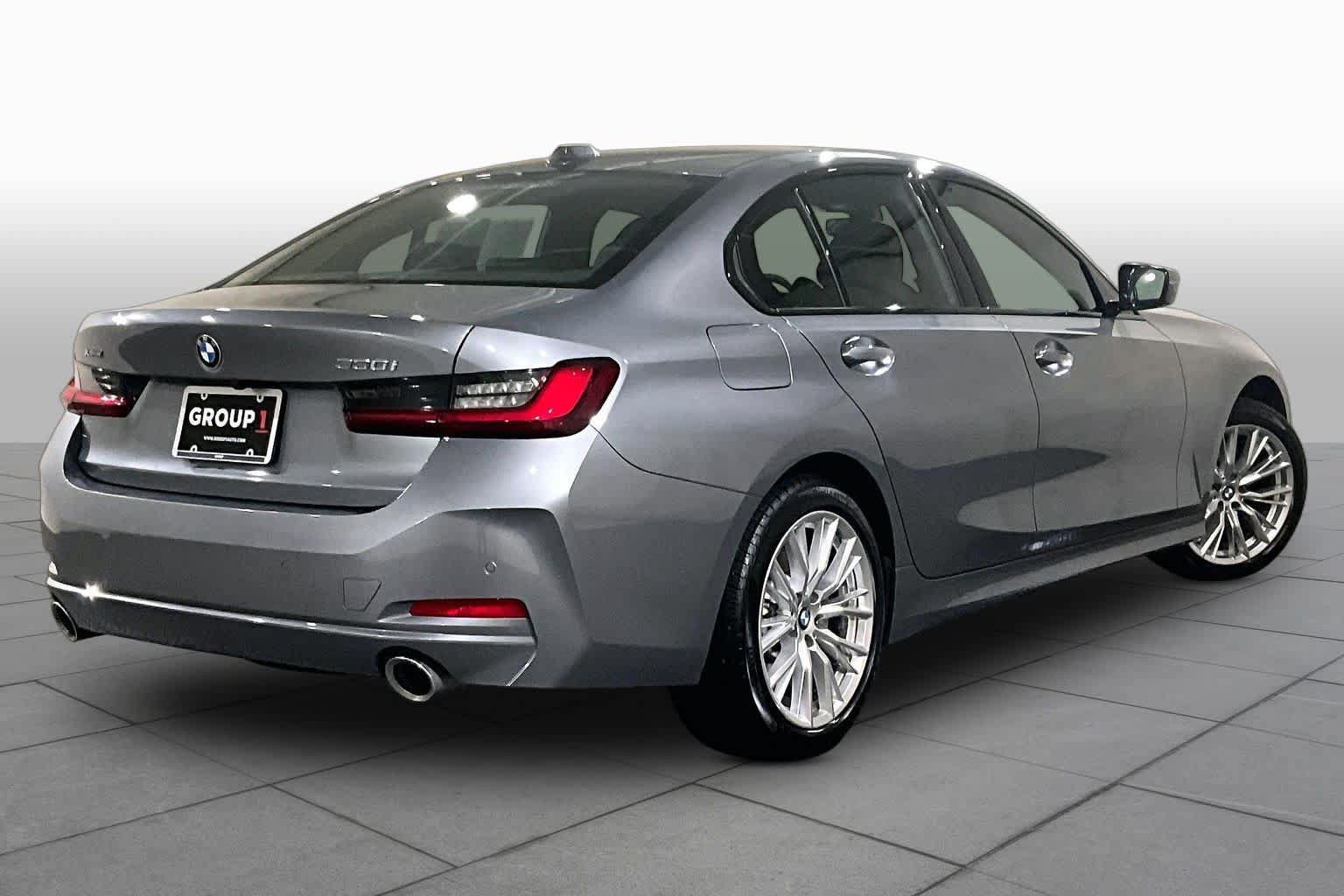 Used 2023 BMW 330i xDrive Sedan w/ Driving Assistance Package AWD/4WD image 12