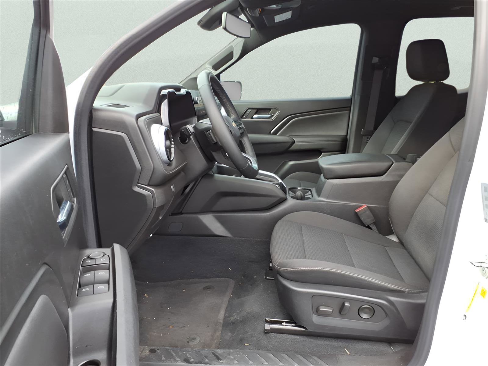 Used 2023 Chevrolet Colorado LT w/ LT Convenience Package II image 15