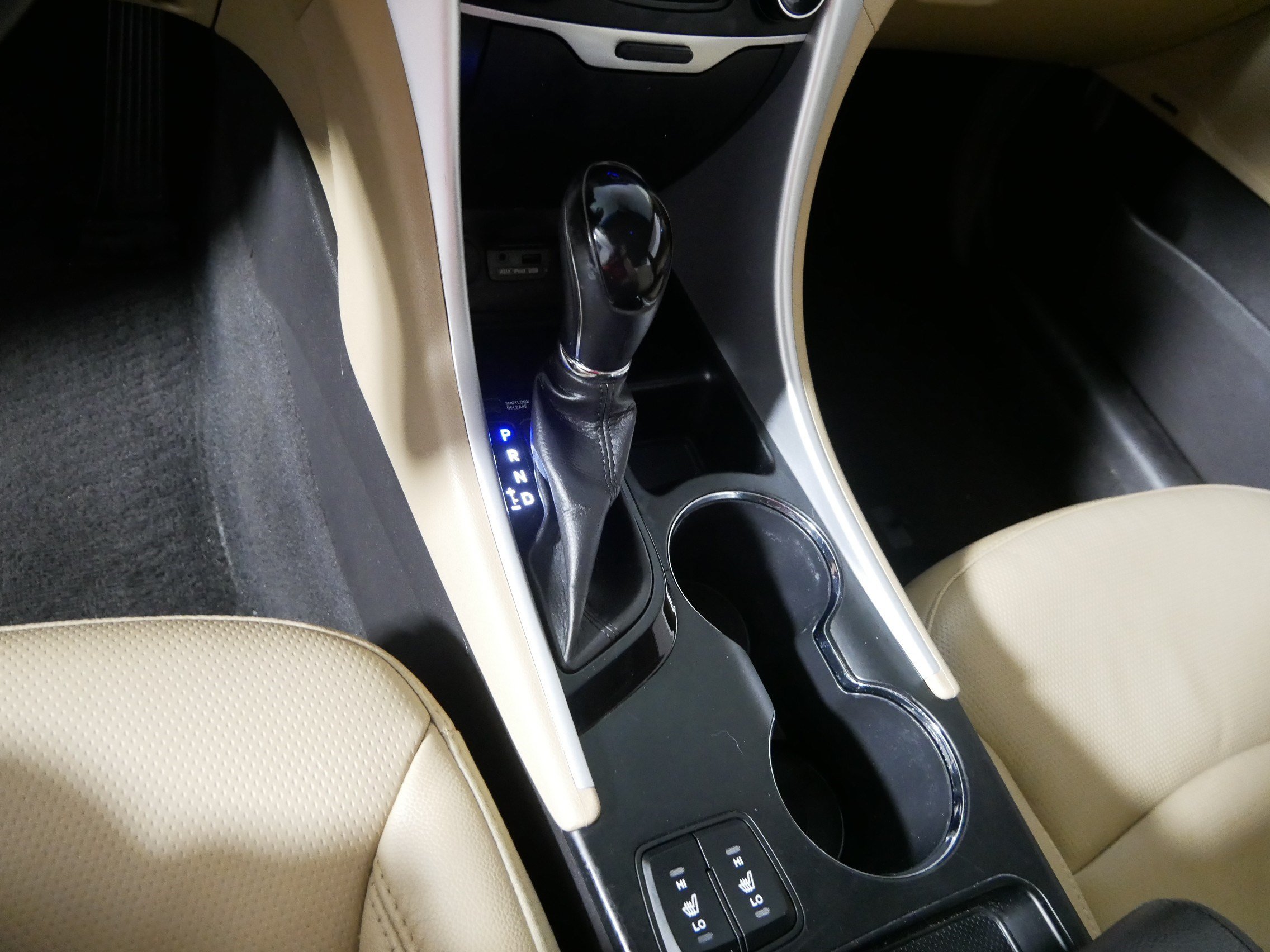 Used 2013 Hyundai Sonata Limited w/ Premium Pkg FWD image 24