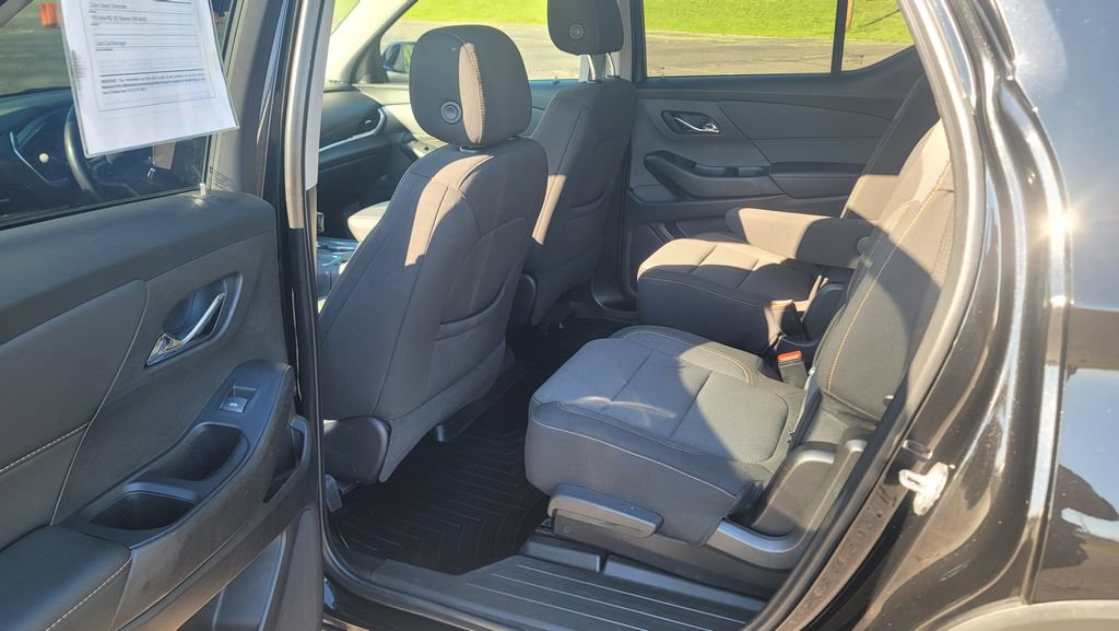 Used 2021 Chevrolet Traverse LT w/ LPO, Blackout Package AWD/4WD image 26