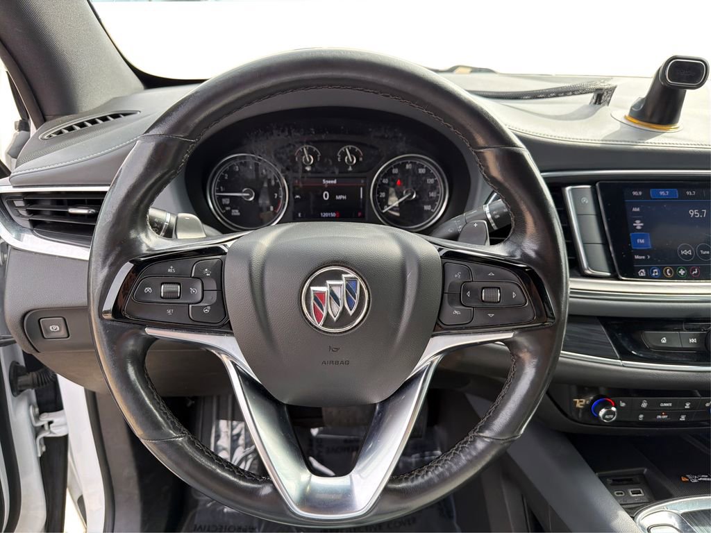 Used 2022 Buick Enclave Essence image 16