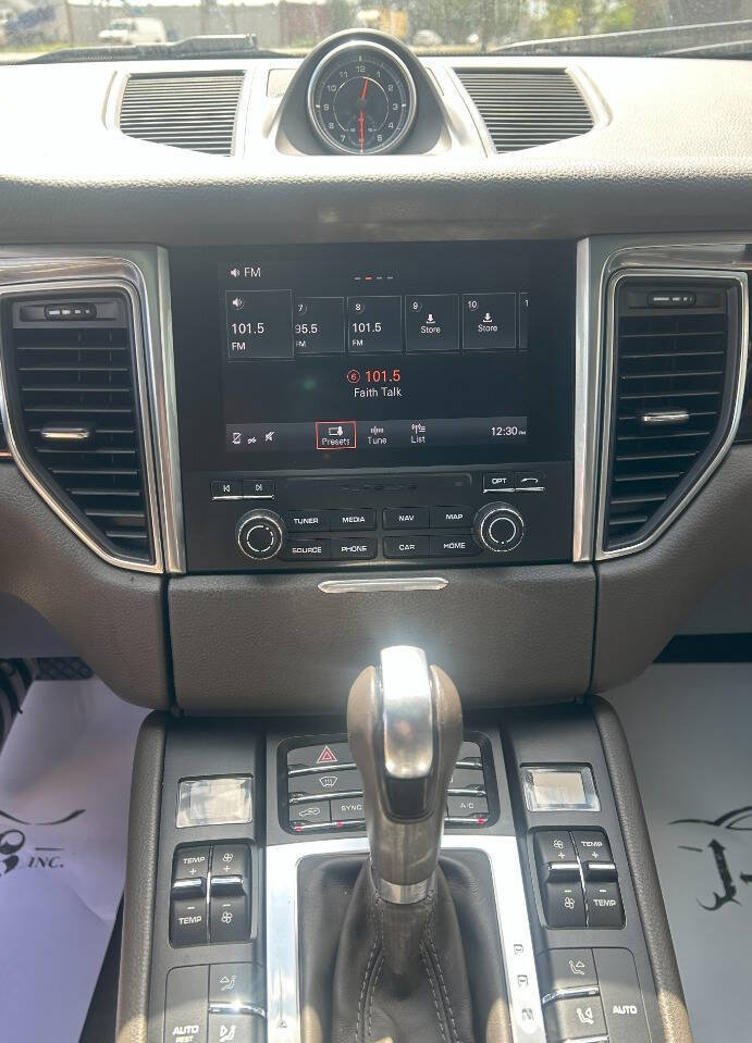 Used 2017 Porsche Macan S image 20