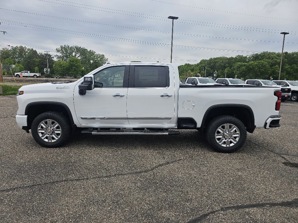 New 2025 Chevrolet Silverado 3500 High Country w/ Technology Package image 2