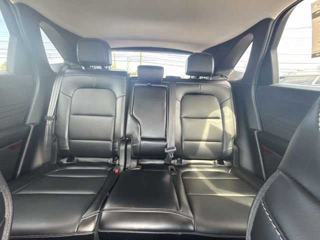 Used 2025 Ford Escape Platinum AWD/4WD image 21