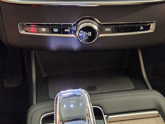 New 2026 Volvo XC90 B5 Plus AWD/4WD image 19