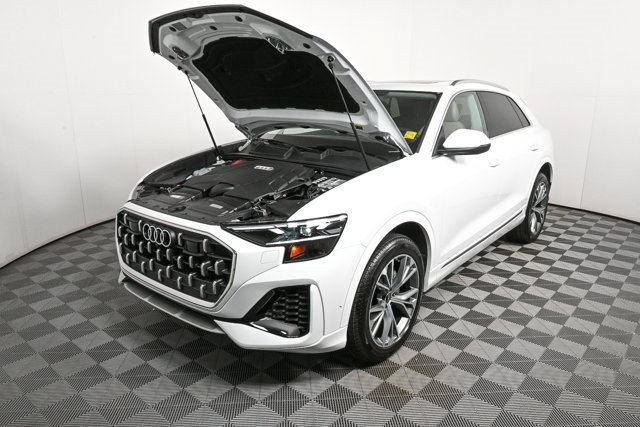 New 2025 Audi Q8 Premium image 34