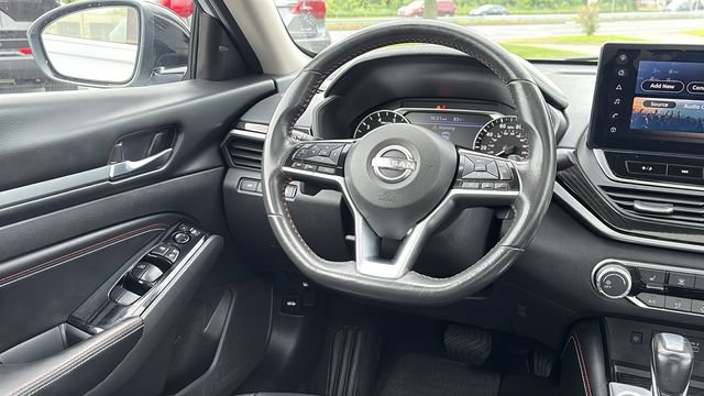 Used 2023 Nissan Altima 2.5 SR w/ SR Premium Package AWD/4WD image 23