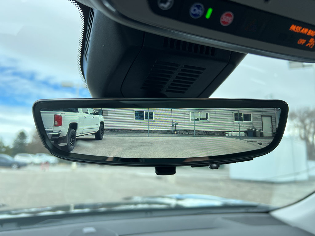 New 2026 GMC Terrain Denali w/ LPO, Black Badging Package image 32