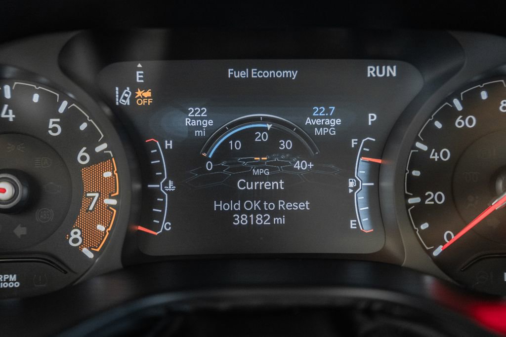 Certified 2025 Jeep Compass Latitude w/ Sun & Sound Group image 51