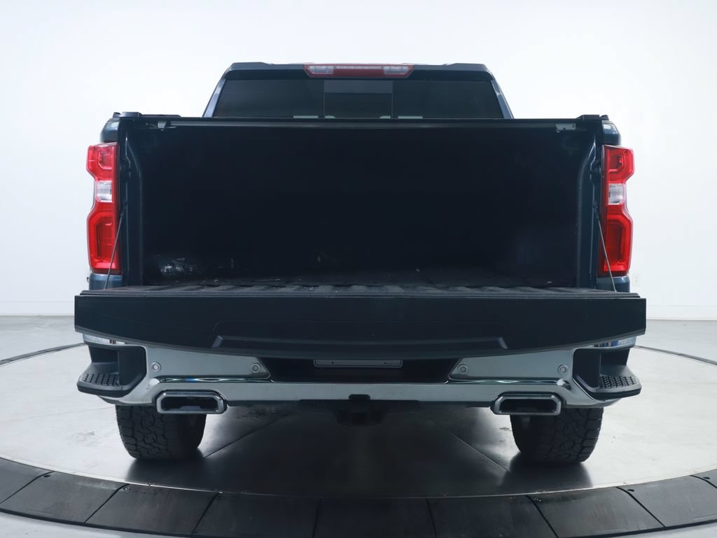 Used 2021 Chevrolet Silverado 1500 LTZ w/ LTZ Convenience Package II AWD/4WD image 15