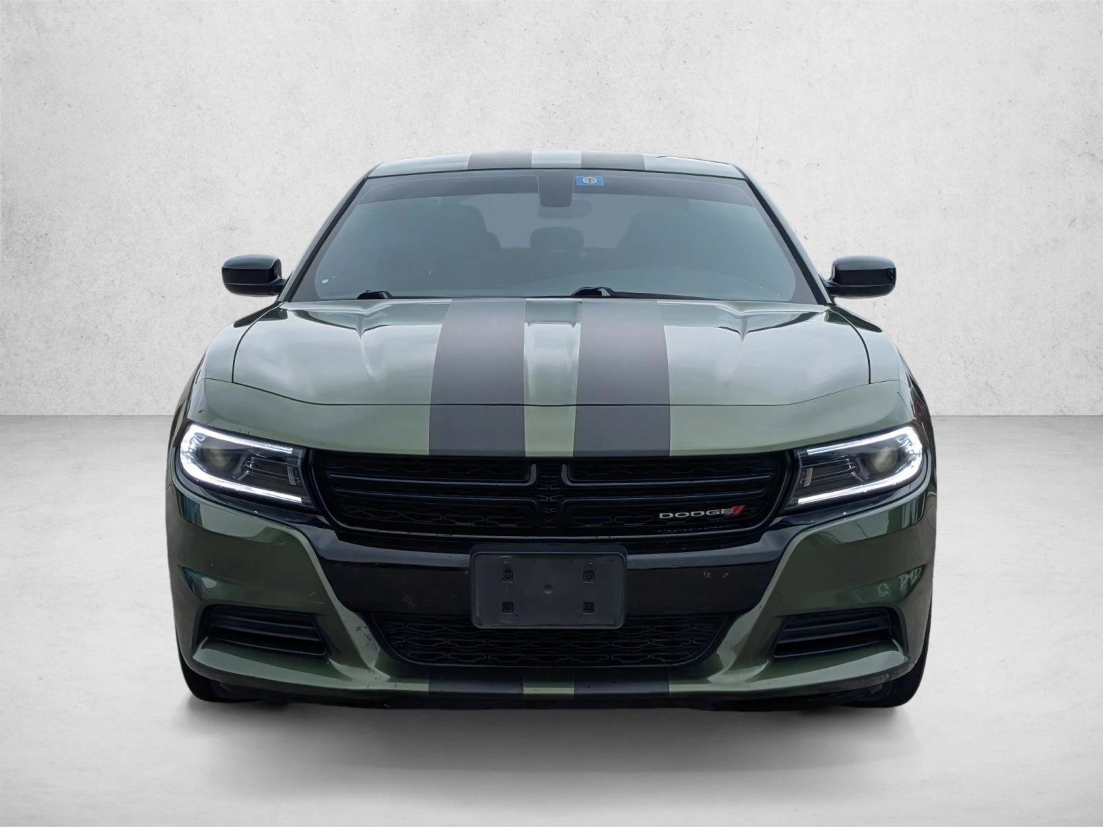 Used 2022 Dodge Charger SXT w/ Blacktop Package RWD image 2