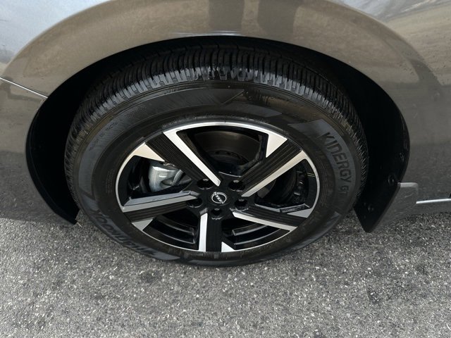 Used 2025 Nissan Sentra SV image 26