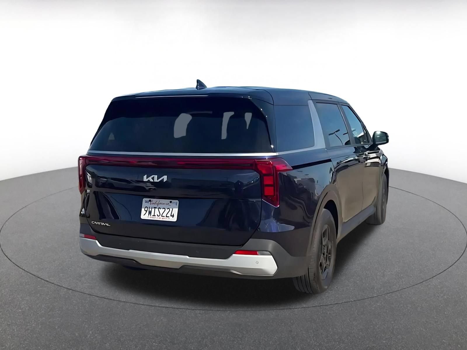 Used 2026 Kia Carnival FWD image 14