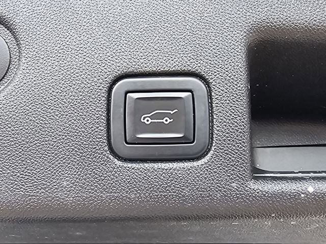 Used 2022 Chevrolet Equinox Premier image 30