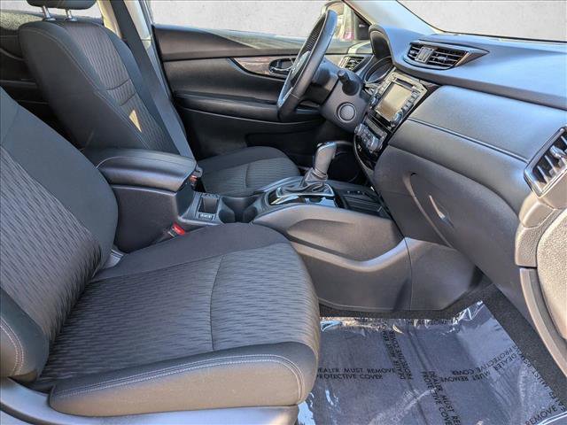 Used 2020 Nissan Rogue SV w/ Premium Package image 10