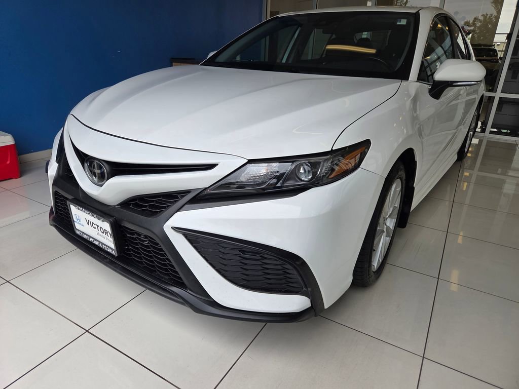 Used 2023 Toyota Camry SE