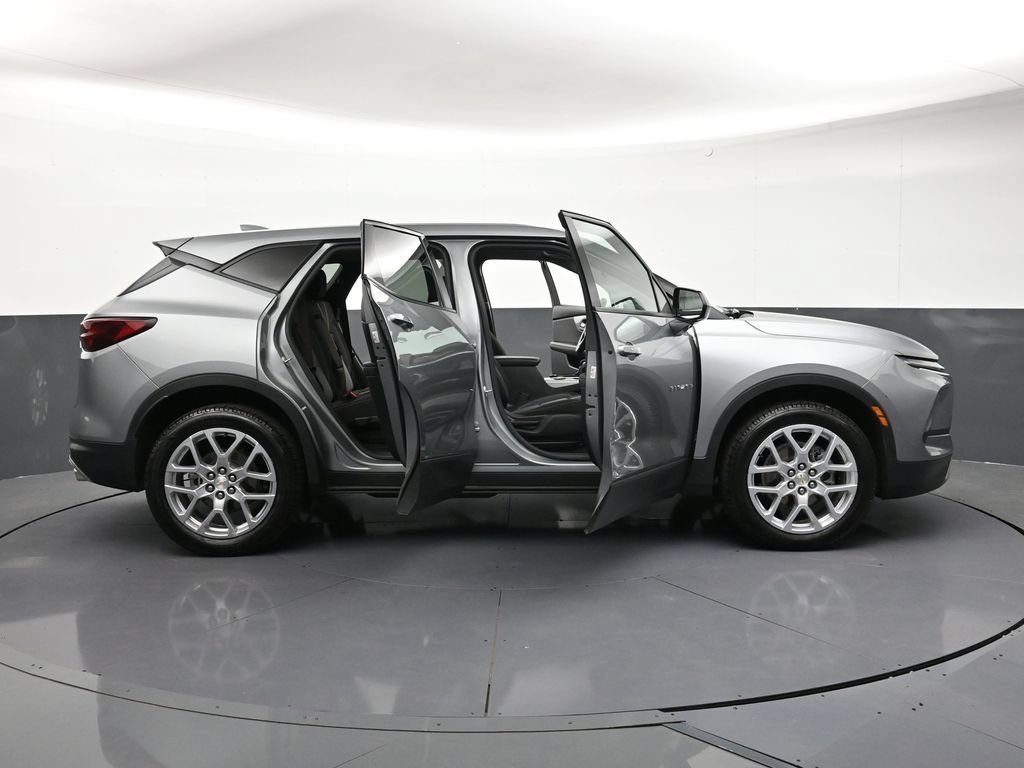 Certified 2023 Chevrolet Blazer LT AWD/4WD image 33