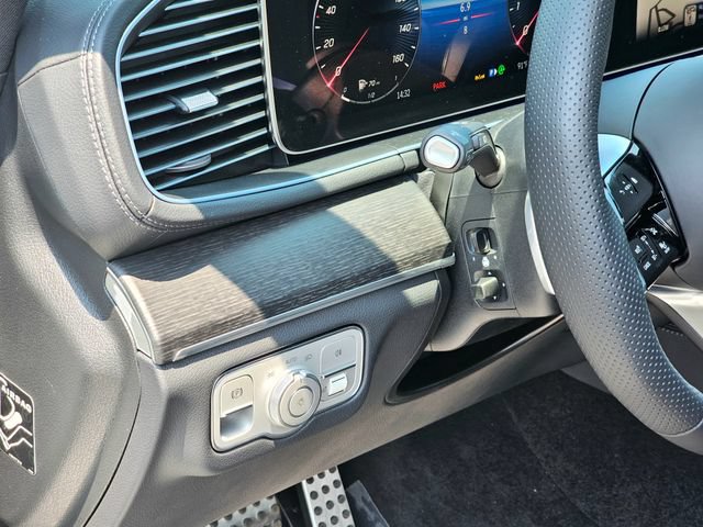 New 2026 Mercedes-Benz GLS 450 4MATIC image 16