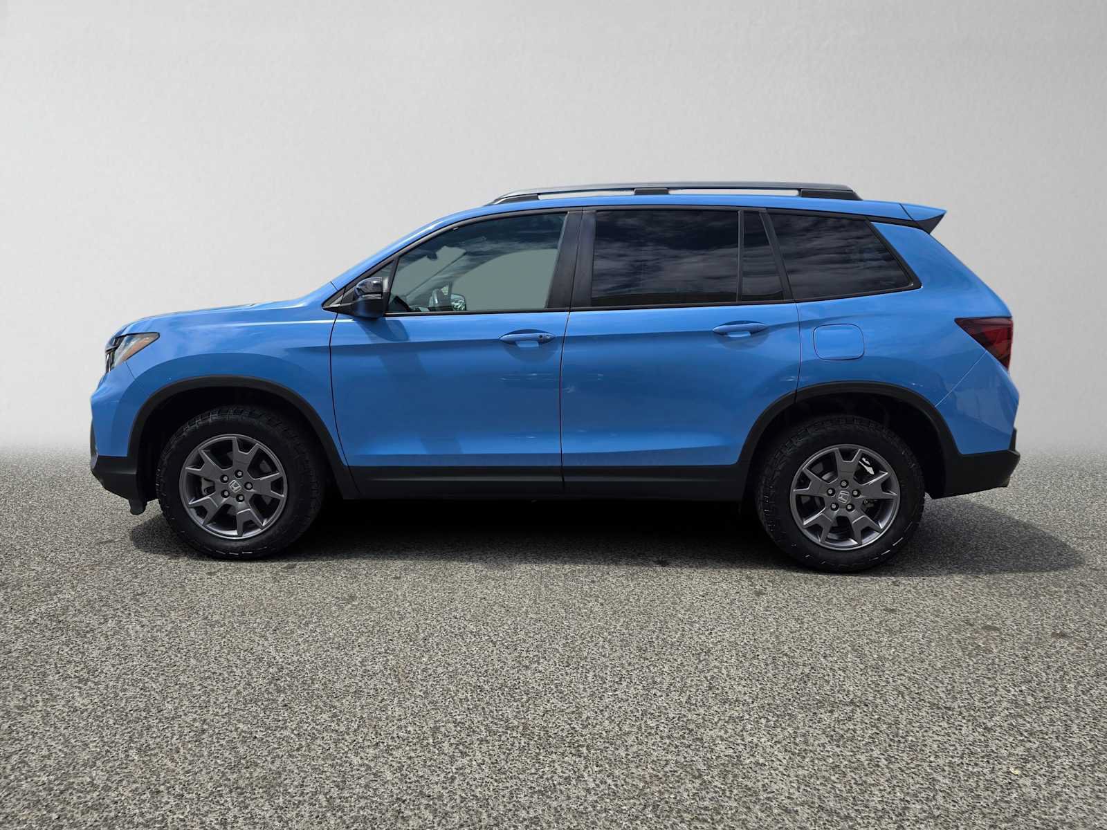 Used 2024 Honda Passport TrailSport image 6