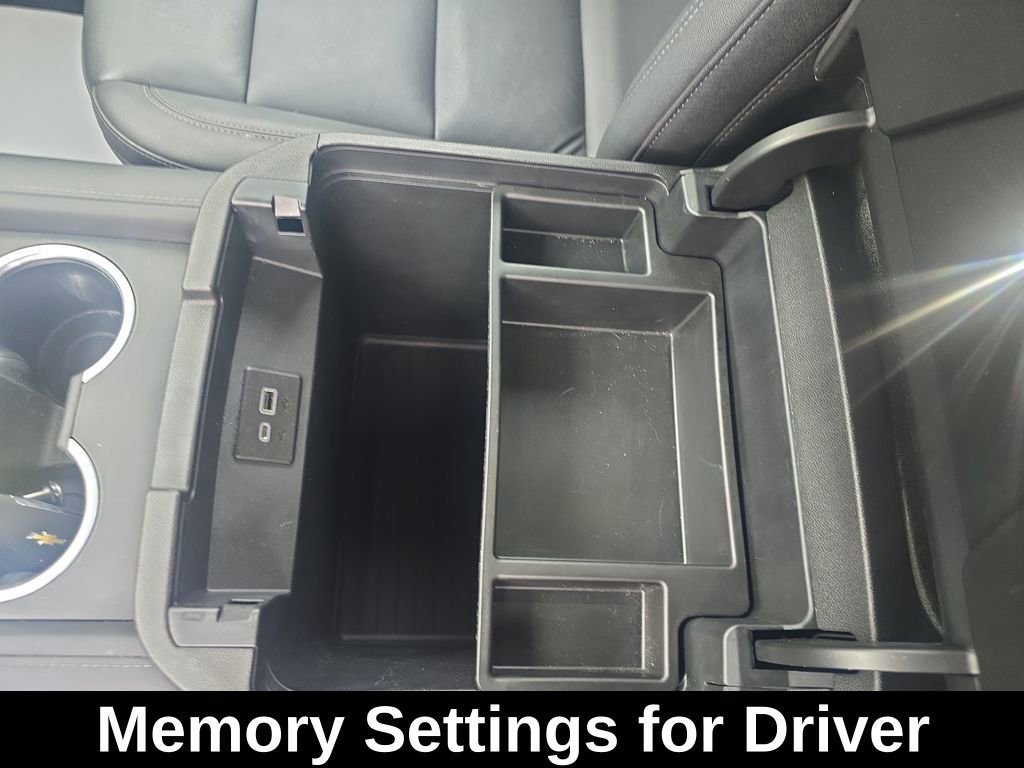 Used 2022 Chevrolet Tahoe Z71 w/ Luxury Package image 26