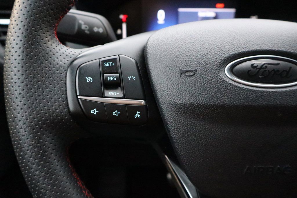 Used 2023 Ford Escape ST-Line image 7