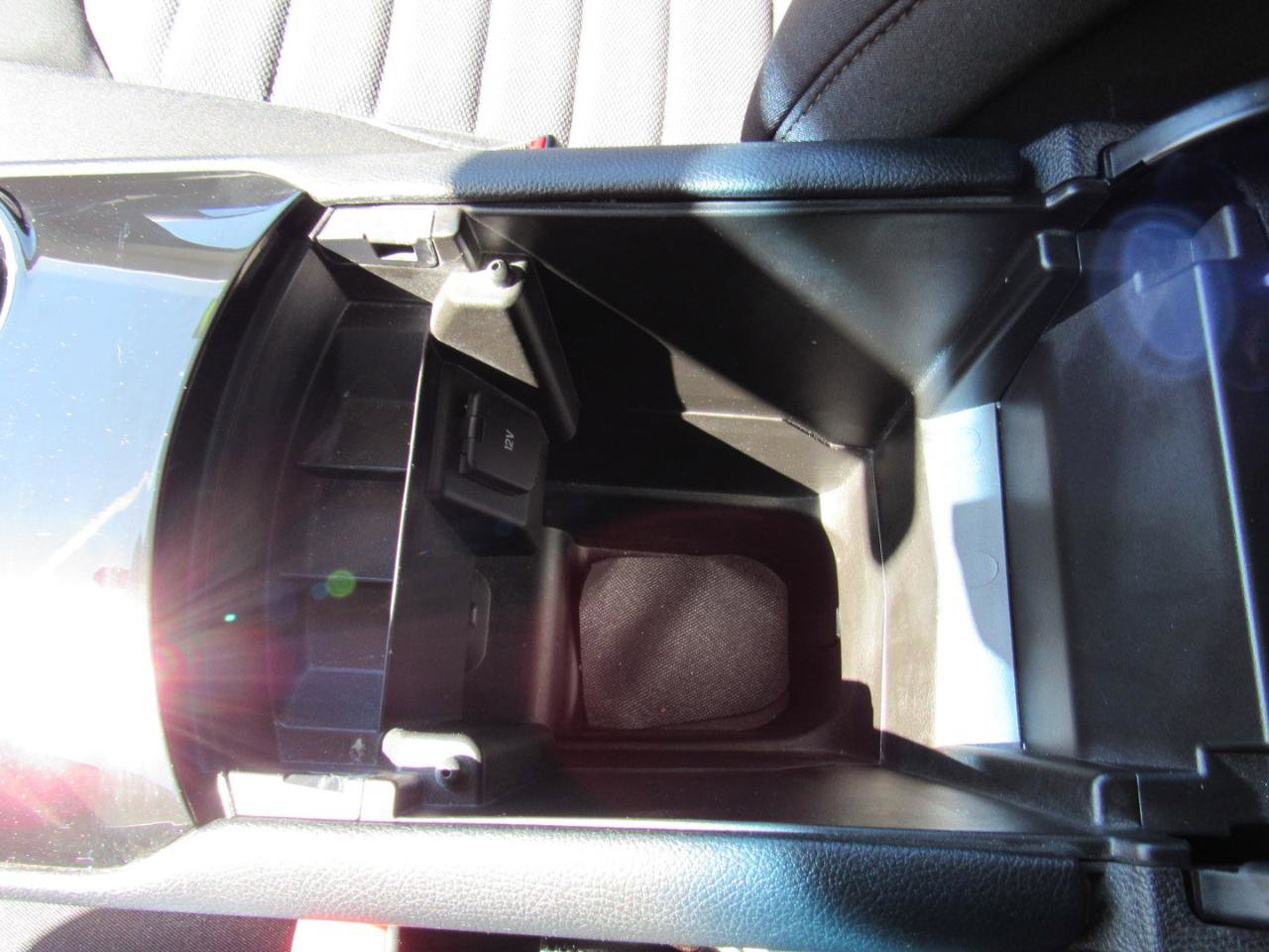 Used 2015 Ford Edge SE FWD image 22