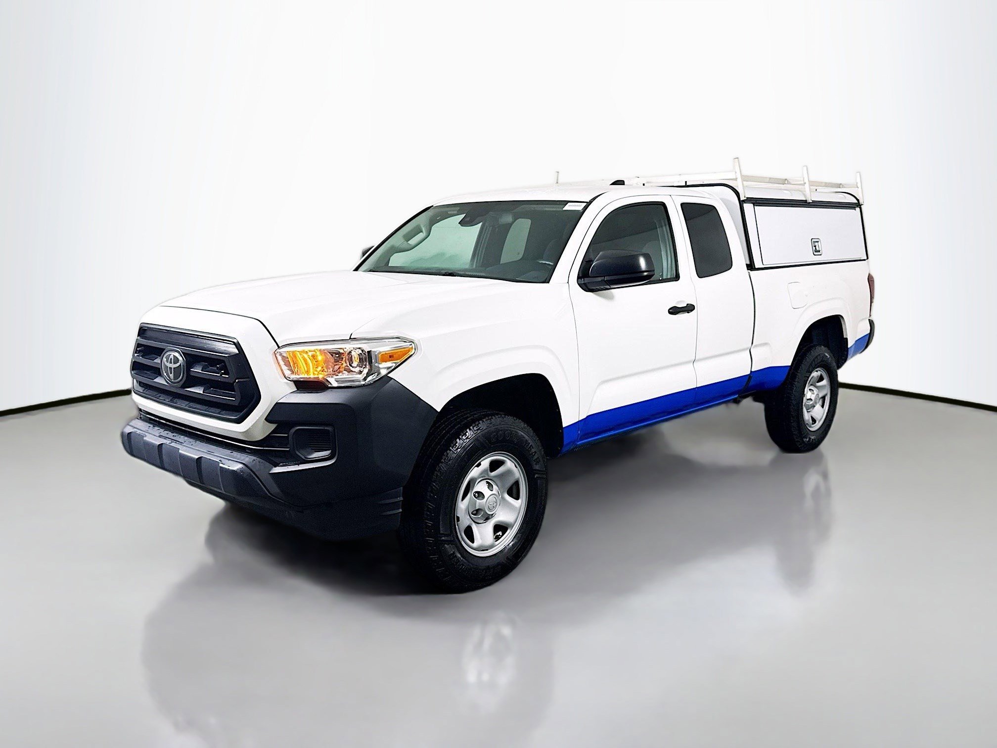Used 2021 Toyota Tacoma SR image 4