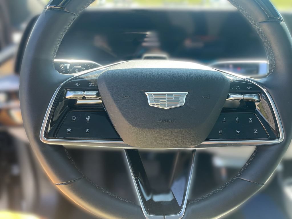 Certified 2024 Cadillac Lyriq Luxury AWD/4WD image 11