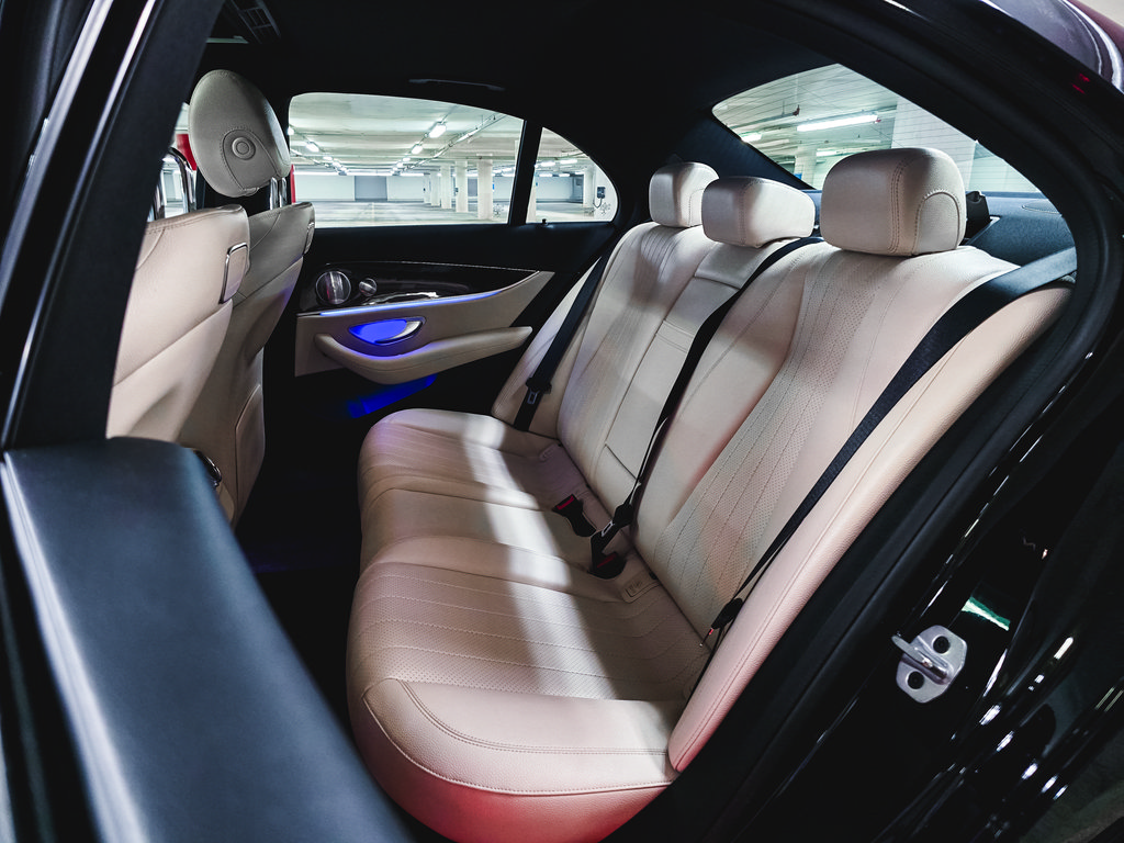 Used 2019 Mercedes-Benz E 300 4MATIC image 21