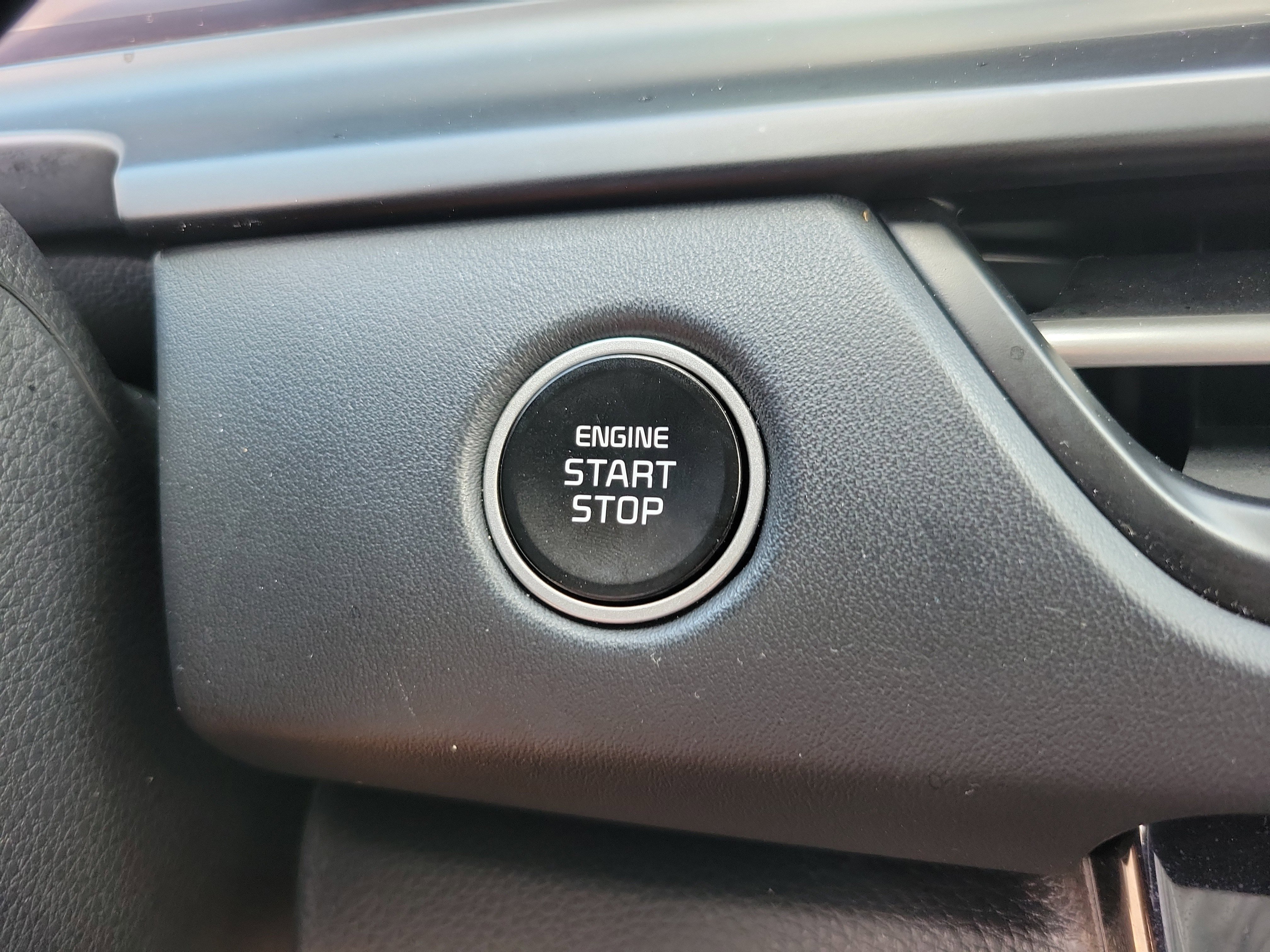 Used 2024 Kia Seltos EX image 17