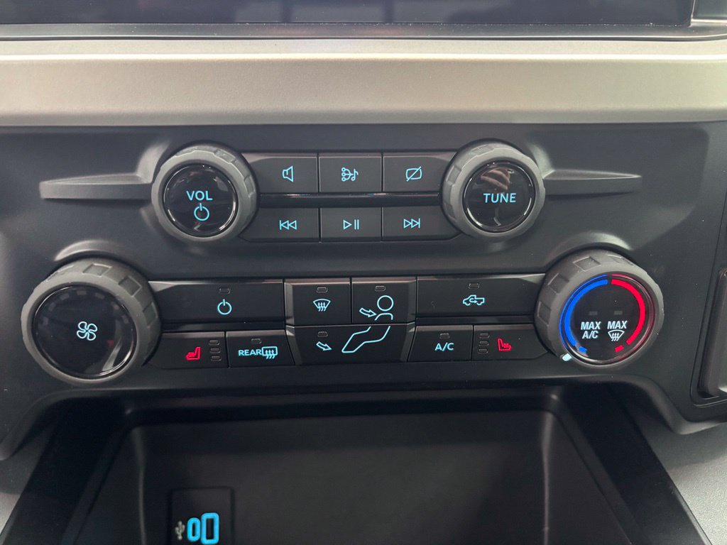 Used 2023 Ford F250 XLT w/ XLT Premium Package AWD/4WD image 6