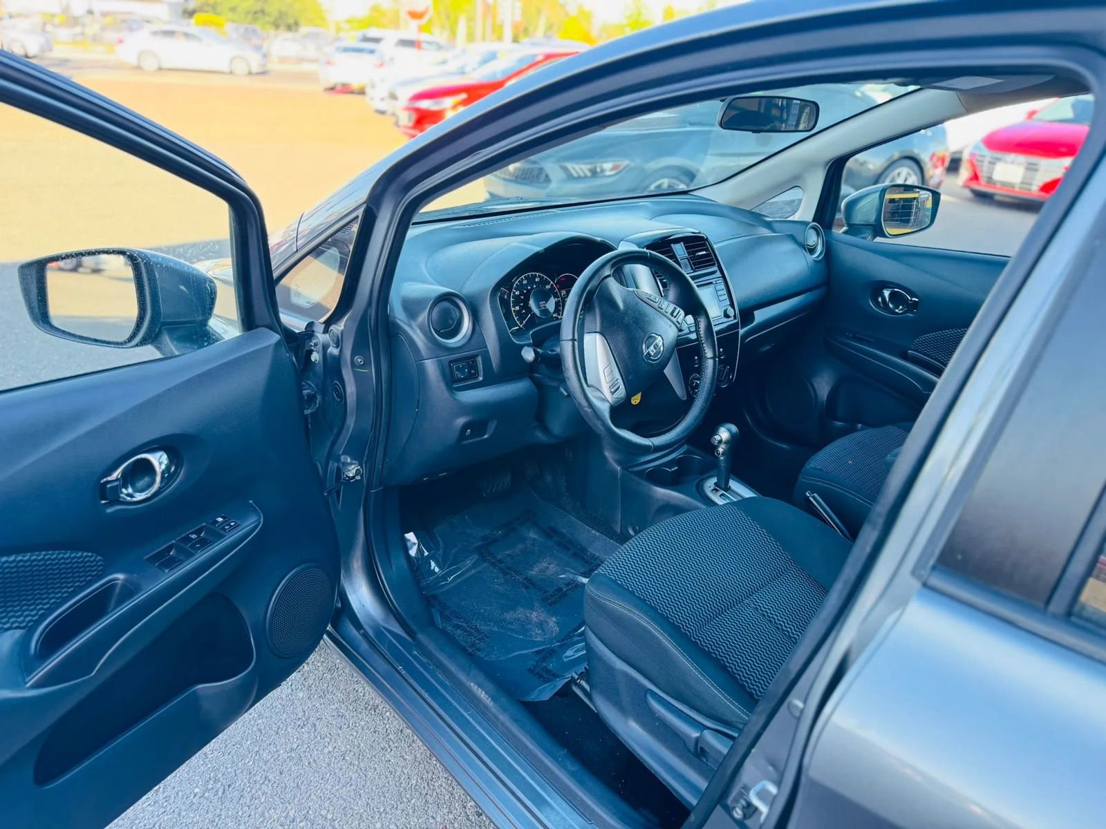 Used 2016 Nissan Versa Note SV FWD image 9