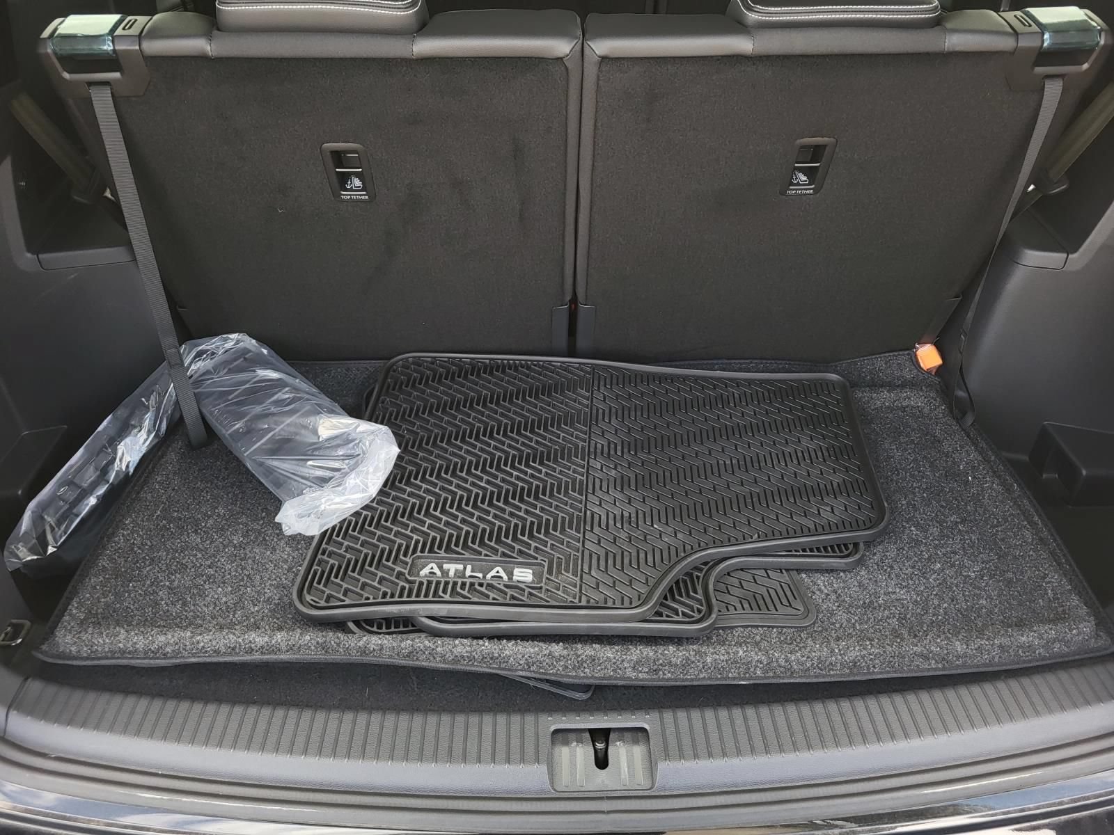 Used 2024 Volkswagen Atlas SE FWD image 15
