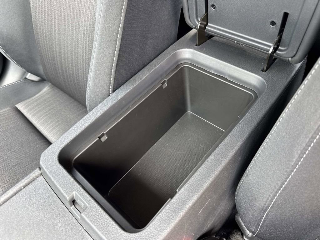 Used 2025 Nissan Altima 2.5 SV FWD image 48