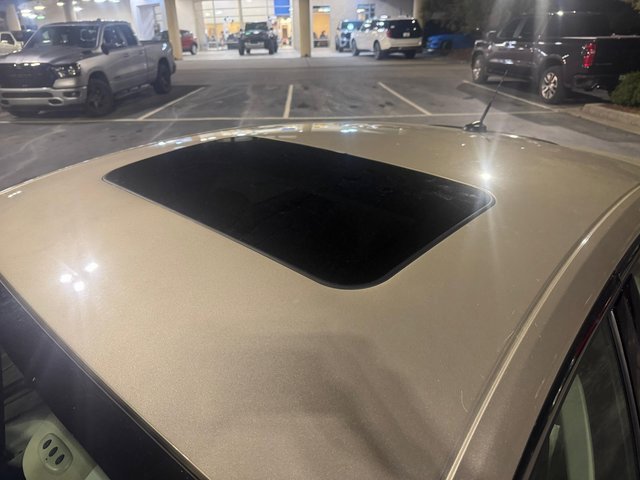 Used 2017 Ford Fusion Platinum image 10