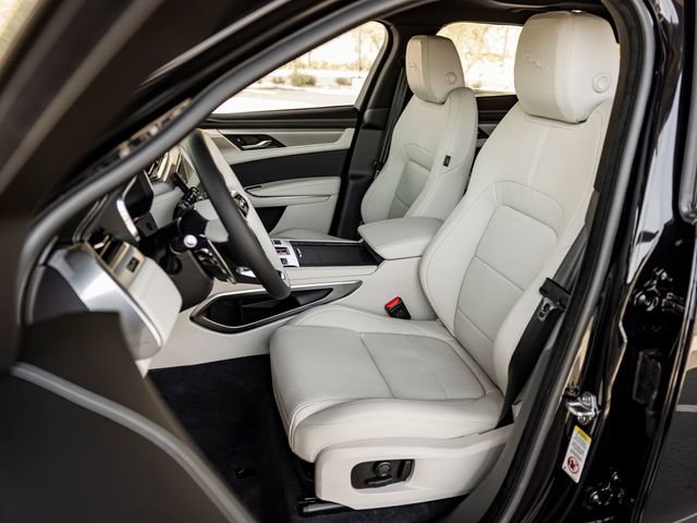 New 2026 Jaguar F-PACE R-Dynamic S AWD/4WD image 13