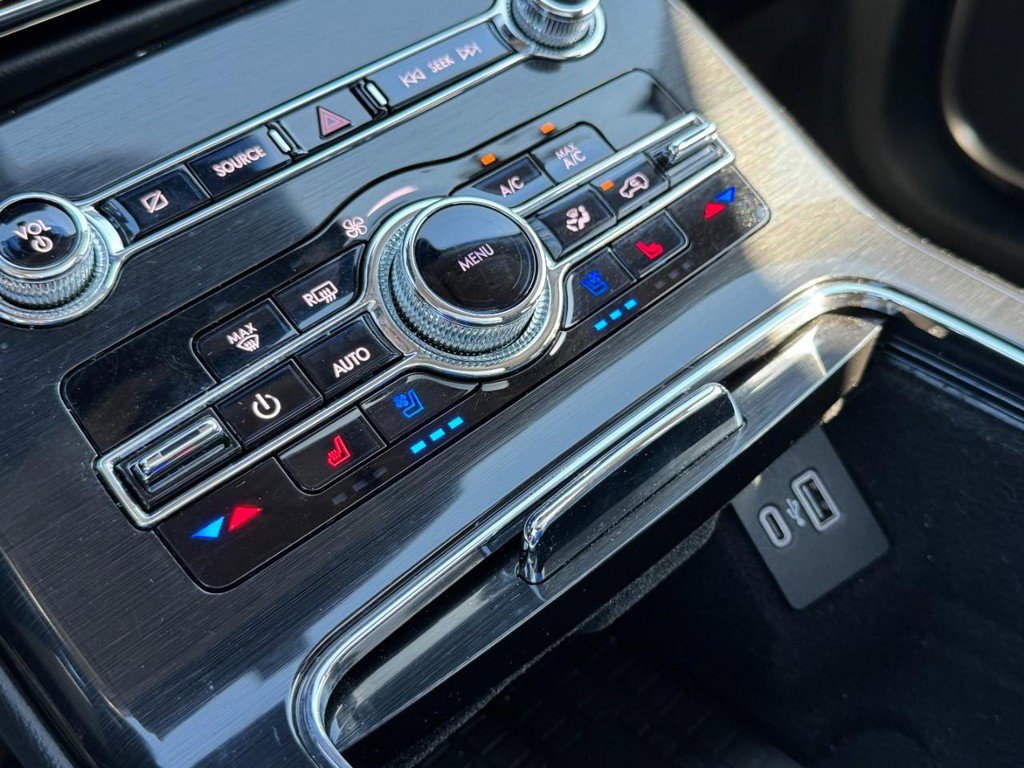 Used 2022 Lincoln Nautilus Reserve image 21
