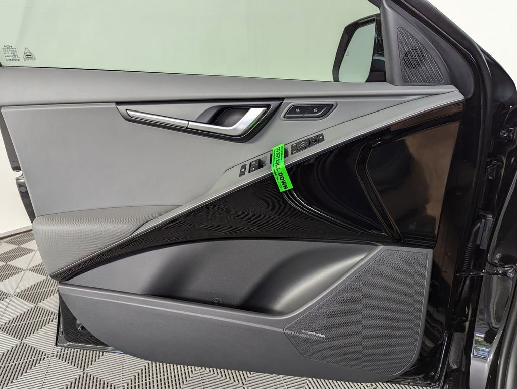 New 2025 Kia Niro SX image 17