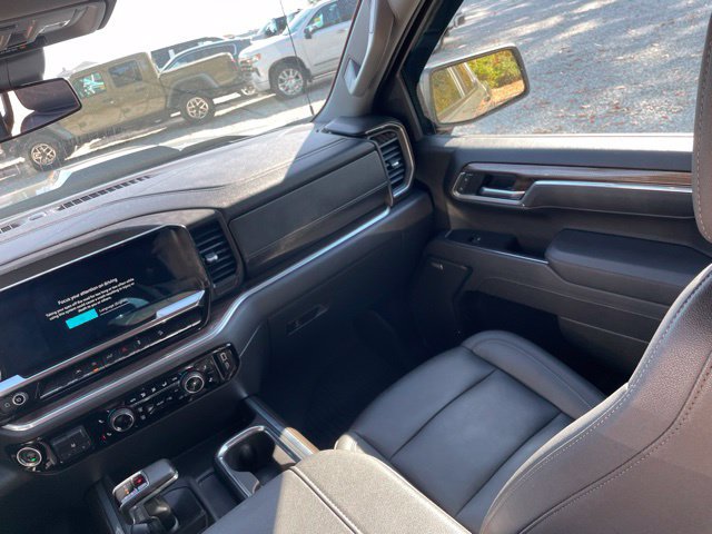 Used 2025 Chevrolet Silverado 1500 LT Trail Boss w/ Convenience Package II AWD/4WD image 24