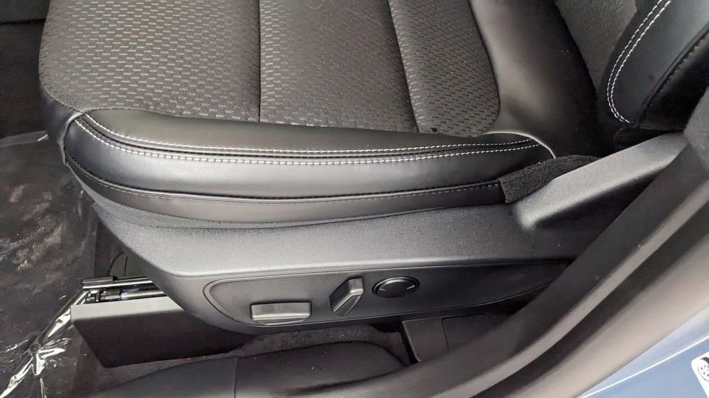 New 2026 Ford Escape SE image 28