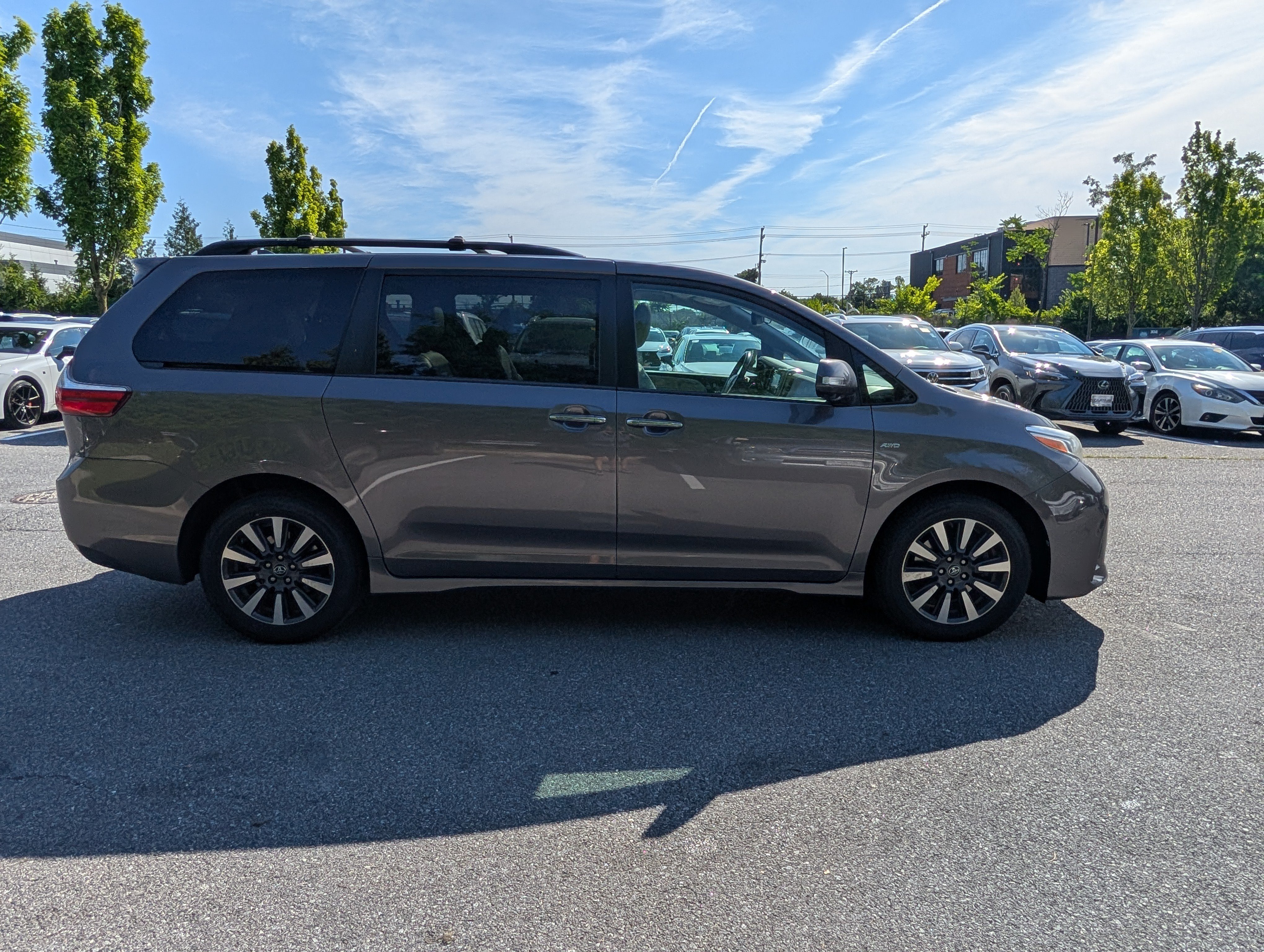 Used 2019 Toyota Sienna Limited Premium AWD/4WD image 2