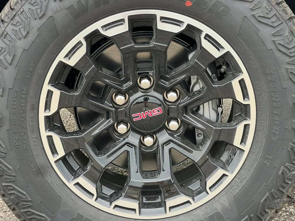 New 2026 GMC Canyon AT4 w/ Technology Plus Package AWD/4WD image 12