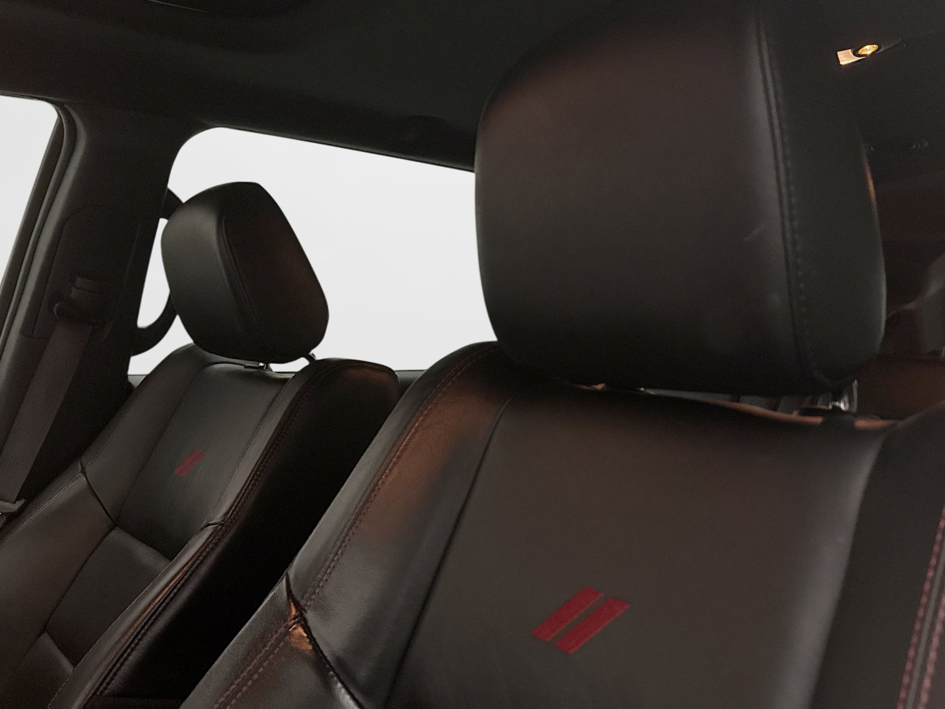 Used 2022 Dodge Durango R/T w/ Blacktop Package AWD/4WD image 8