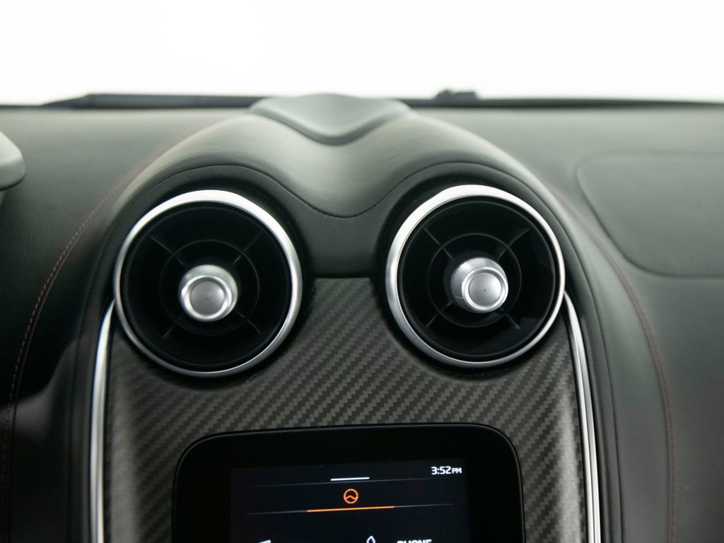 Used 2023 McLaren GT RWD image 19