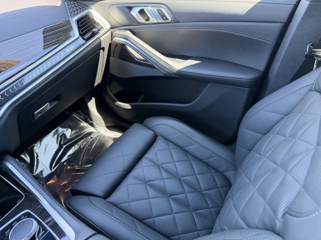 Certified 2025 BMW X6 xDrive40i w/ Climate Comfort Package image 17